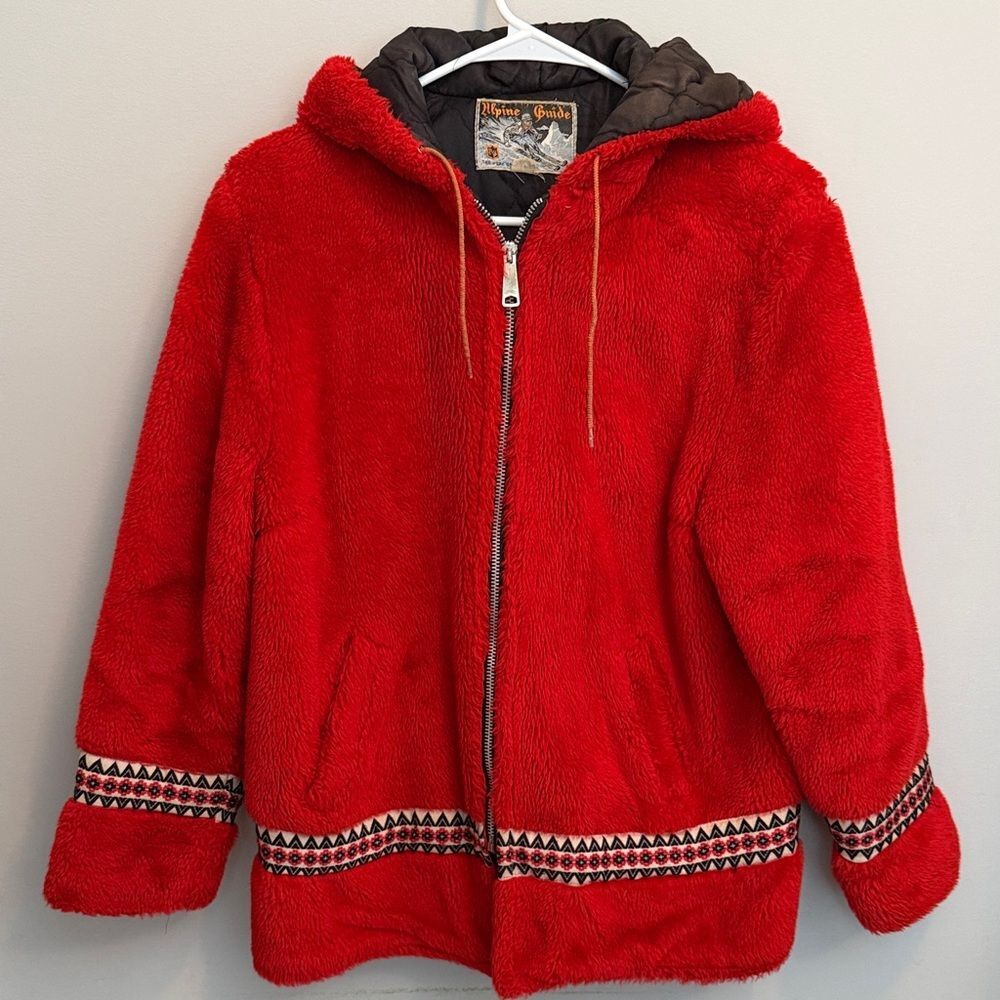 Vintage Alpine Guide Red Plush Ski Coat  Jacket with Black Trim. Size Medium